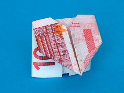 Origami Herz aus einem Geldschein