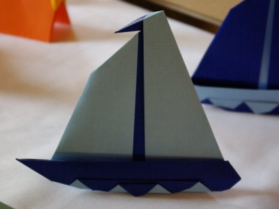 Origami Segelschiff Tischkarte