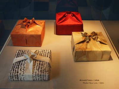Origami Model Box Lids von Arnold Tubis