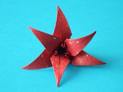 Origami Lilie aus Washi