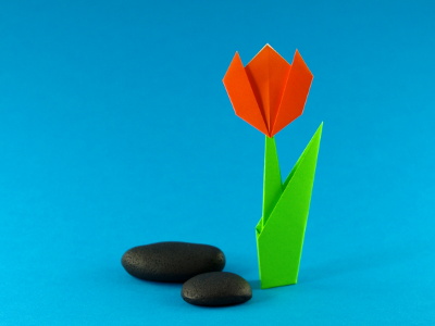 Einfache Origami Tulpe aus Origami Papier