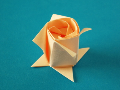 Origami Rosenknospe aus Washi