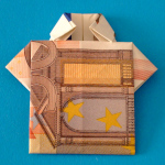 Origami Hemd aus einem Geldschein