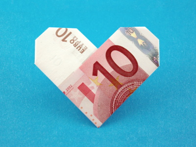 Origami Herz aus einem Geldschein