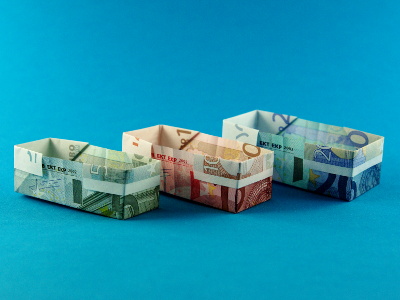 Origami Münzenbox aus einem Geldschein