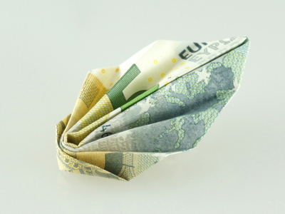 Origami Blatt aus einem Geldschein