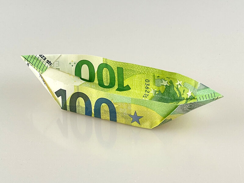 Origami Gondel aus einem 100-Euro-Schein