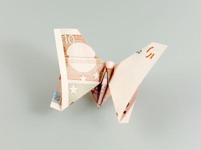 Origami Schmetterling aus einem Geldschein