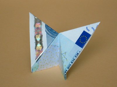 Origami Schmetterling aus einem Geldschein