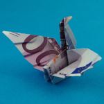 Origami Schwan aus einem Geldschein
