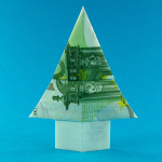 Origami Tannenbaum aus einem Geldschein