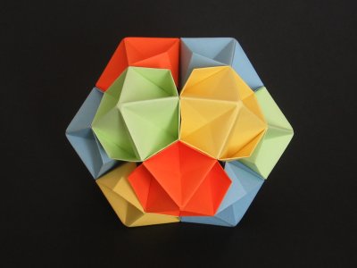 Origami Dekoball aus zwölf Modulen
