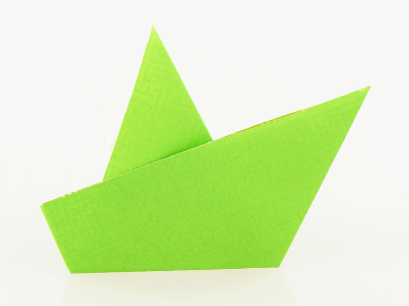 Origami Einfaches Boot aus Origami-Papier