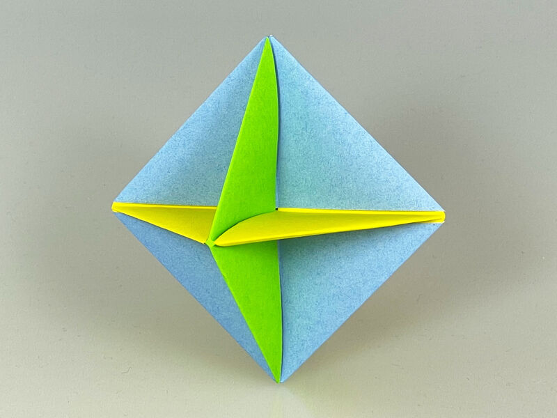 Origami Kreisel aus Origami-Papier