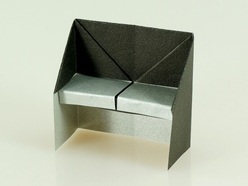 Origami Piano aus Duocolor-Papier