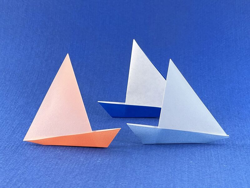 Origami Yacht aus einer Haftnotiz