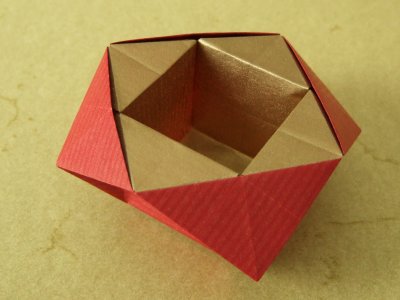 Origami Weihnachtsschale aus Kraftpapier