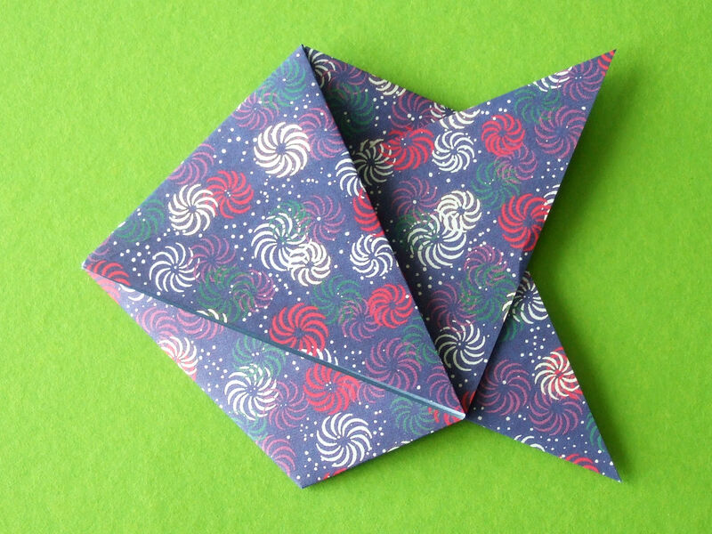Origami Fisch aus Chiyogami Papier