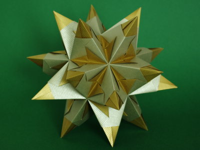 Bascettas Origami Stern aus Kraftpapier