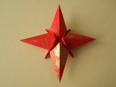 Origami Weihnachtsstern aus Washi