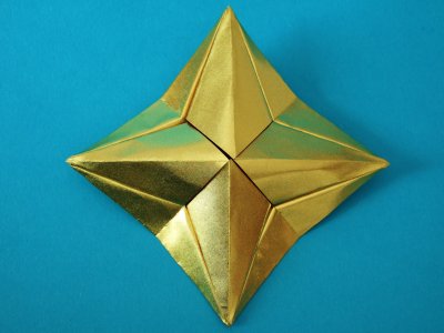 Origami Reliefstern aus Folienpapier