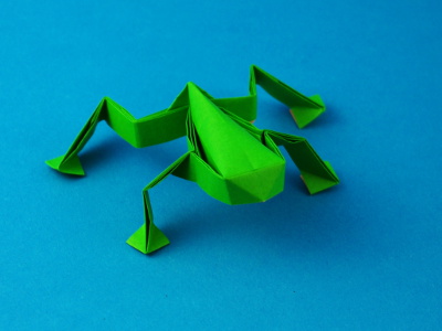 Origami Frosch aus Origami Papier
