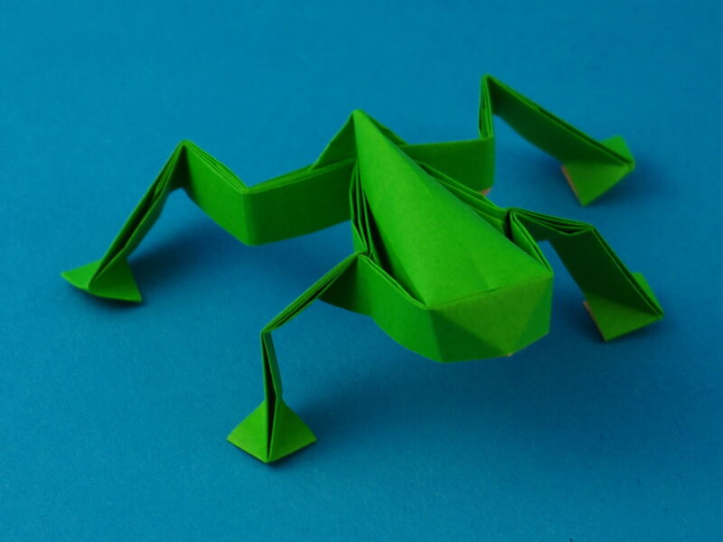 Origami Frosch nach Kawasaki aus Origami Papier