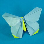 Origamido Schmetterling aus Kraftpapier