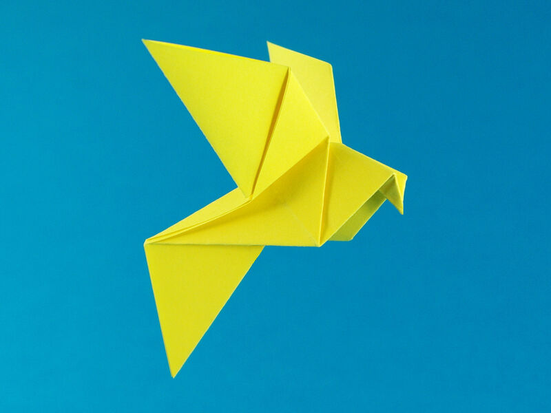 Origami Friedenstaube aus Origami Papier