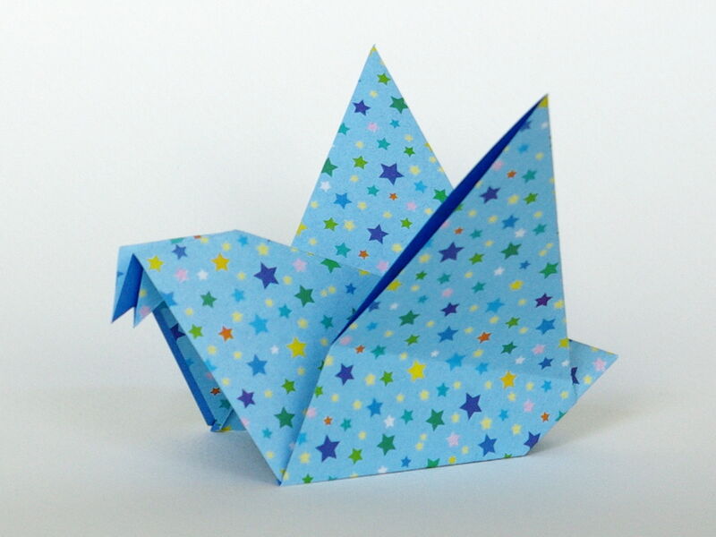 Origami Spatz aus Origami Papier